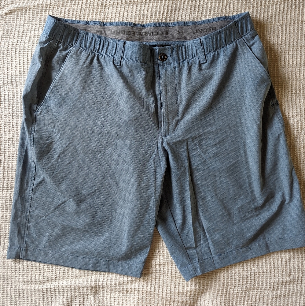 Under Armour Heat Gear Golf shorts, size 40